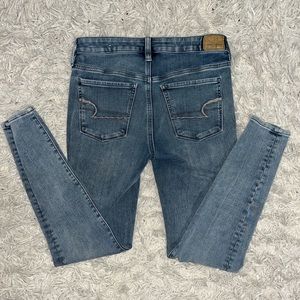 Light washed blue jeans from American Eagle size 2.